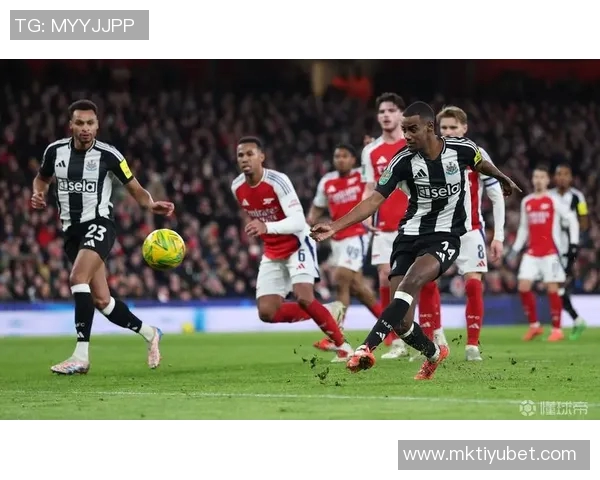 詹俊点评曼联逆转热刺展现斗志热刺换人策略下半场效果显著