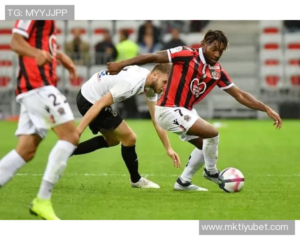 中场防线双雄塞沃尔德与凯塞多拦截次数均超25次领跑五大联赛