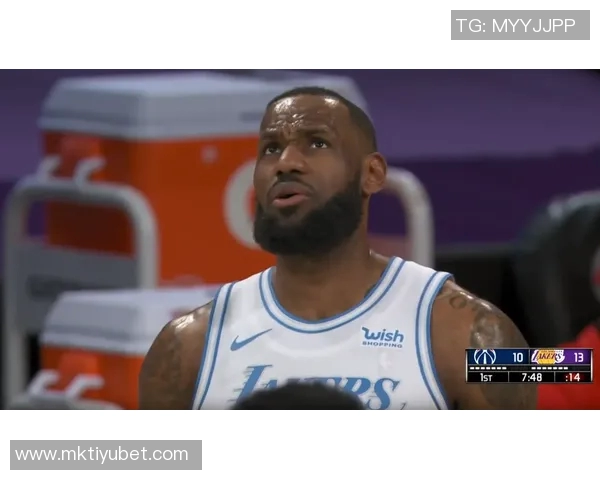 外线火力全开8号秀杰明半场三分命中率高达67贡献12分正负值9 外线火力全开8号秀杰明半场三分命中率高达67贡献12分正负值9