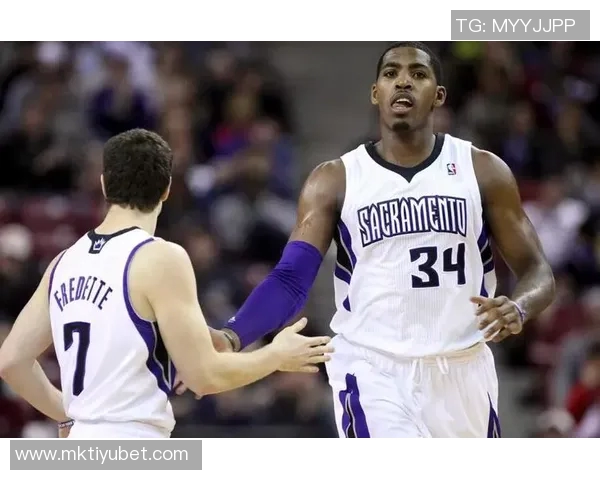 老队友重聚德米凯利斯与马斯切拉诺在迈阿密国际温情合影 老队友重聚德米凯利斯与马斯切拉诺在迈阿密国际温情合影